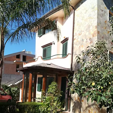 La Collina Bed & Breakfast 3*